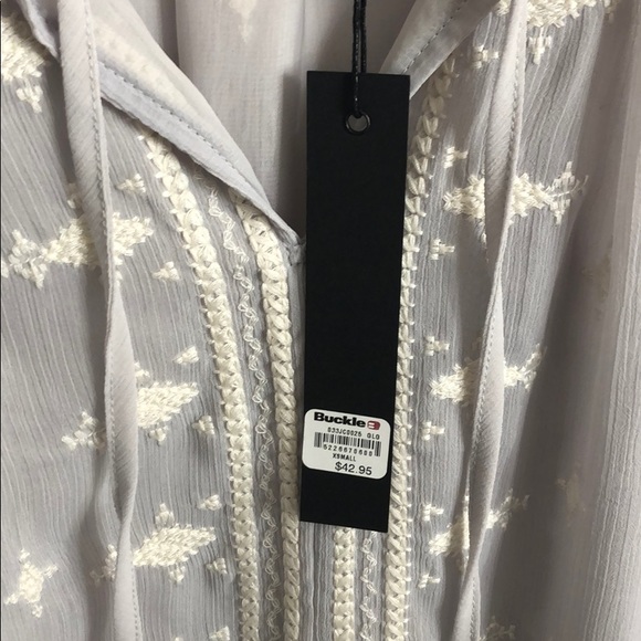 BKE Embroidered tank - Picture 3 of 3